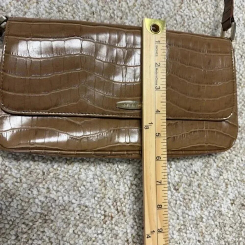 Jones New York Medium Tan Faux Alligator Shoulder Bag HandBag Pocketbook Credit - Picture 8 of 11